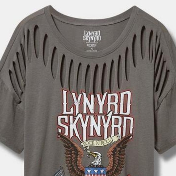 New Lynyrd Skynyrd Relaxed Fit Cotton
Slash Sleeve Tee - Picture 3 of 5